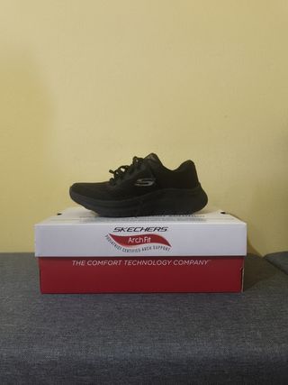 Zapatillas Skechers ArchFit negras