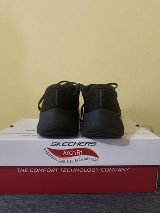 Zapatillas Skechers ArchFit negras