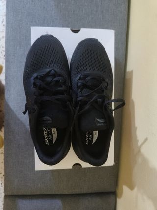Zapatillas Skechers ArchFit negras