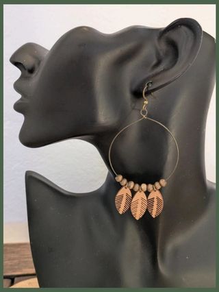 Pendientes aro hoja marrón dorado