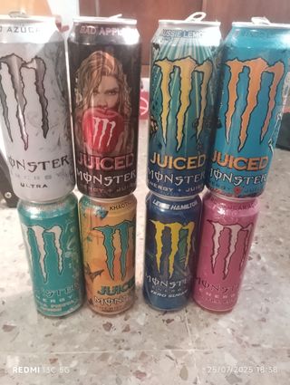 8 botes Monster Juiced vacíos