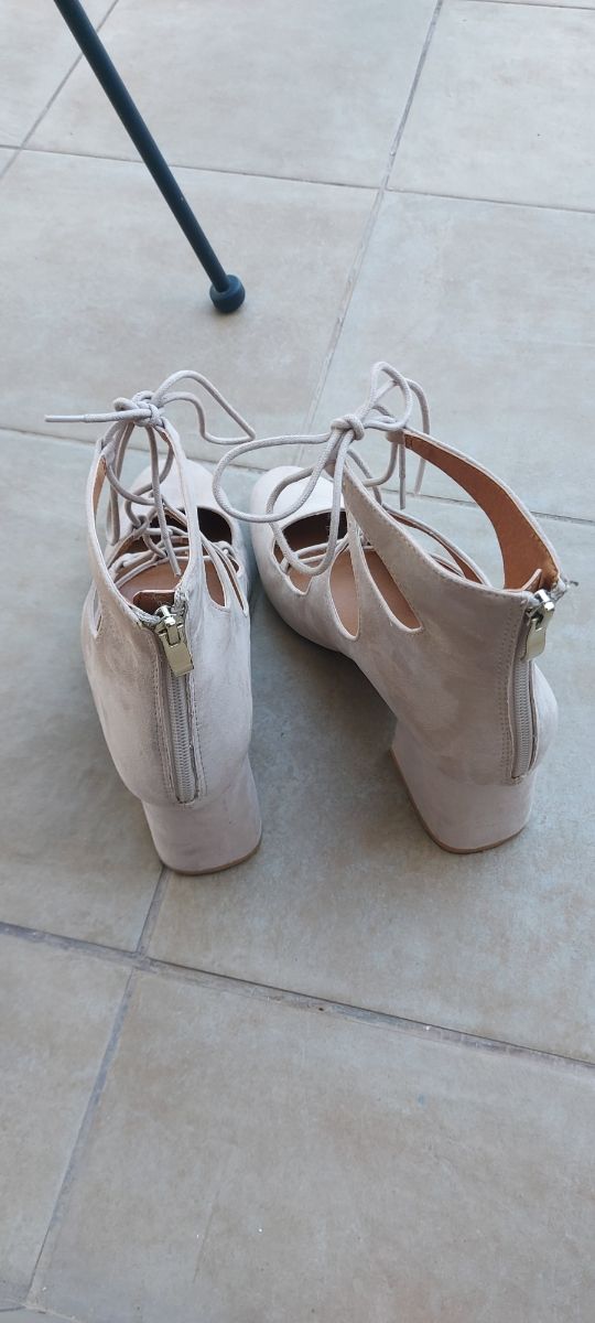 Zapatos beige HM - Talla 41