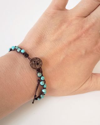 Bracciale unisex con Howlite e bottone