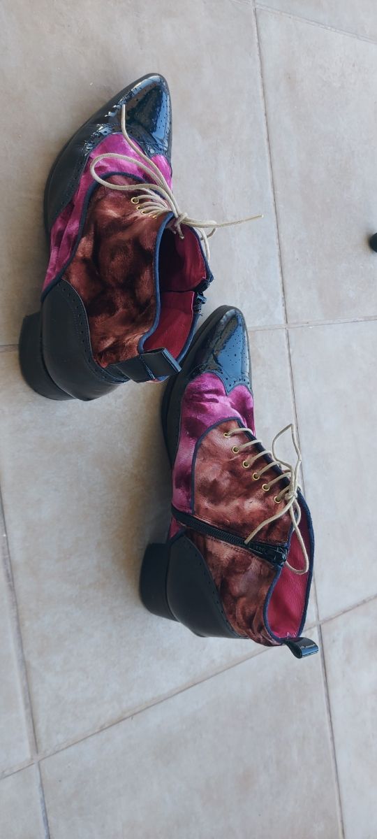 Botines Vitelo azul oscuro, y rosas, talla 41