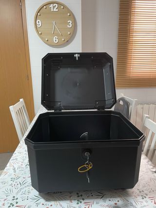 Baúl trasero moto nuevo - capacidad 45l