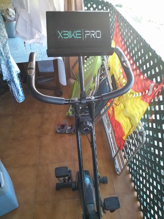 Bicicleta estática XBike Pro 