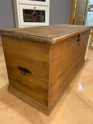 Baúl de madera 100x42
