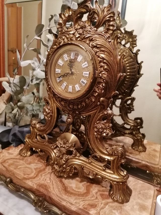 Candelabros bronce 3 brazos y reloj de bronce