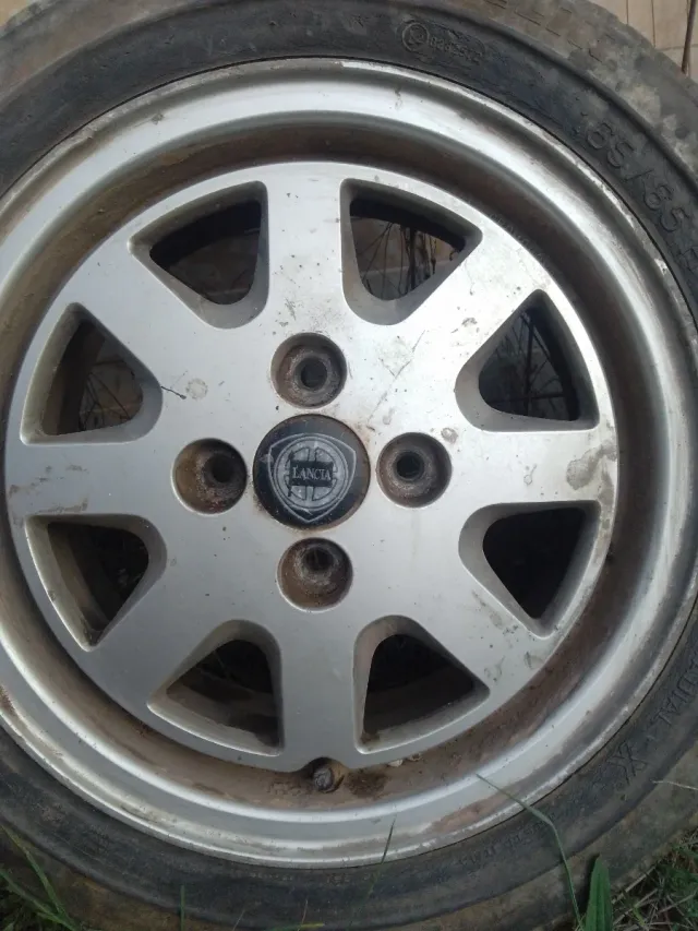 Llantas Lancia prisma