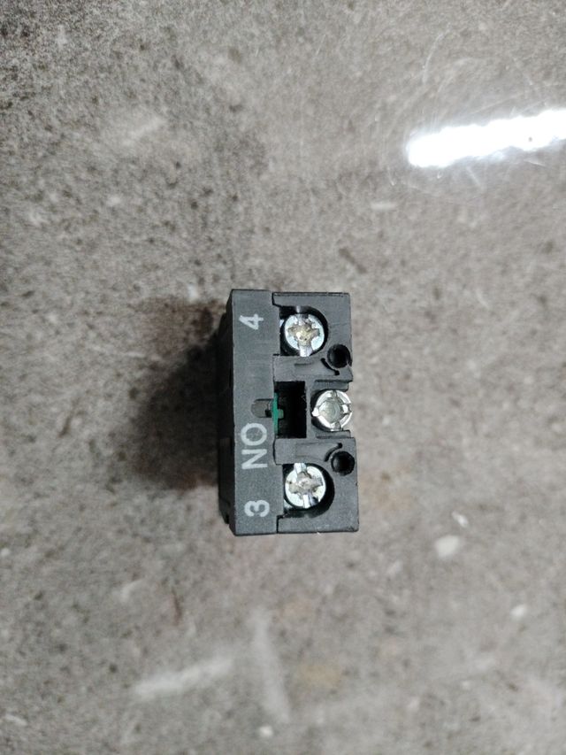 Interruptor pulsador Maxge SZB2-BE101