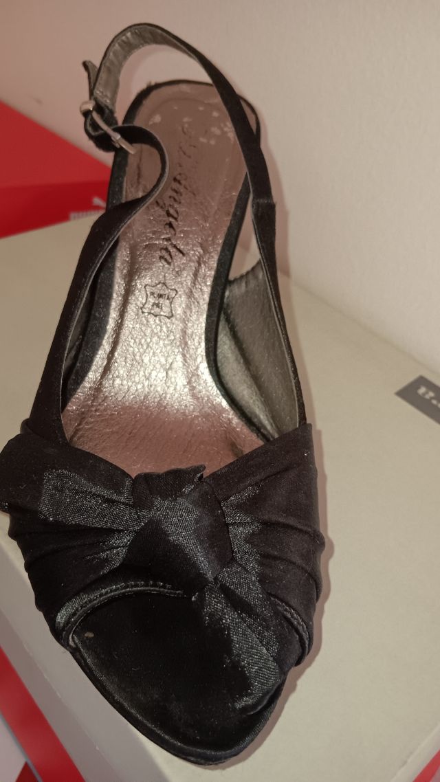 Sandalias tacón negras