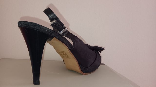 Sandalias tacón negras