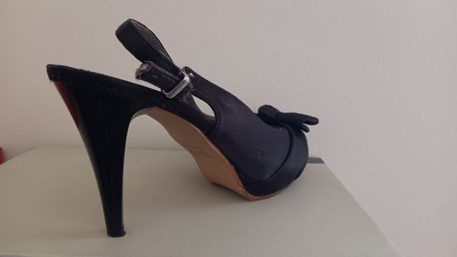 Sandalias tacón negras