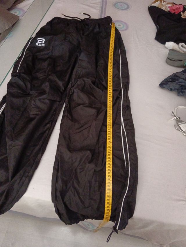 Pantalón chándal negro talla S