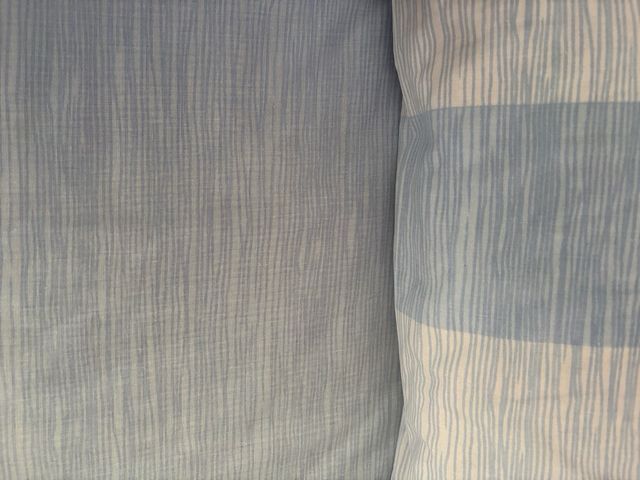 2 copripiumini identici per letti da 90 cm+lenzuola con angoli