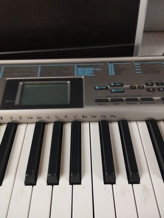 Teclado Piano marca Casio 1300S