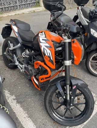 KTM Duke 125 - Moto
