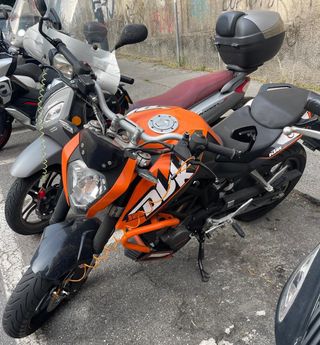 KTM Duke 125 - Moto