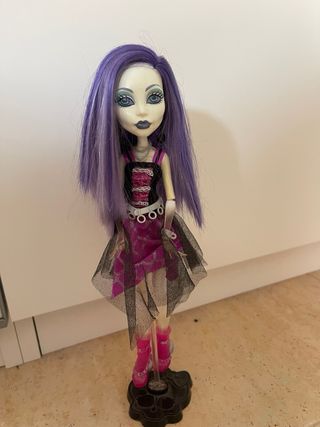 Muñeca Monster High Spectra Ghouls Alive