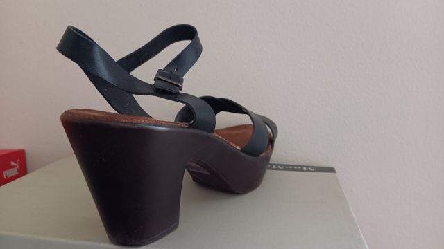 Sandalias tacón piel negras