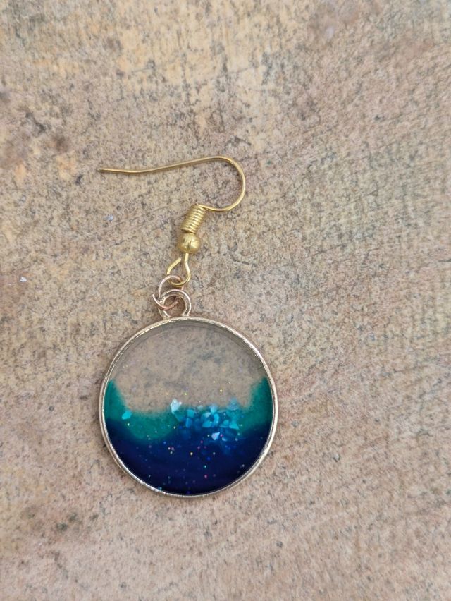 Pendientes resina azul dorado