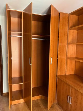 Armario librería de madera