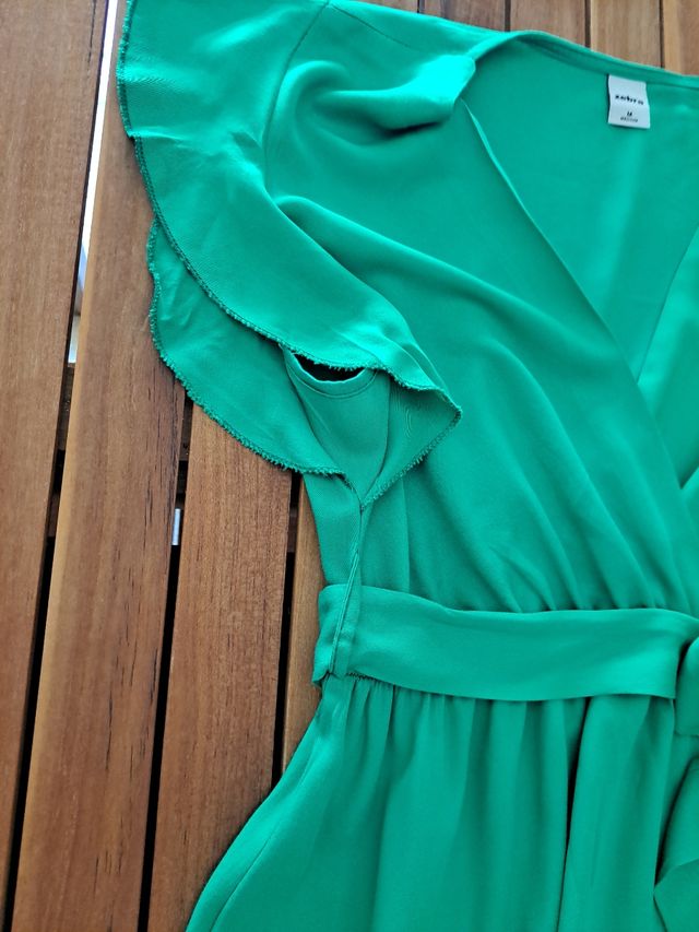 Vestido verde M -+zapatos 38 a juego.