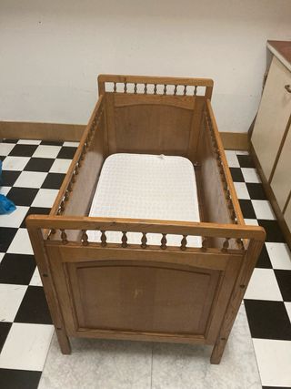 Cuna bebé madera maciza artesanal 
