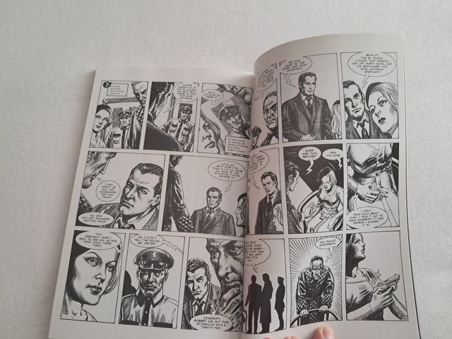 Raymond Chandler's Marlowe: Novela en inglés.