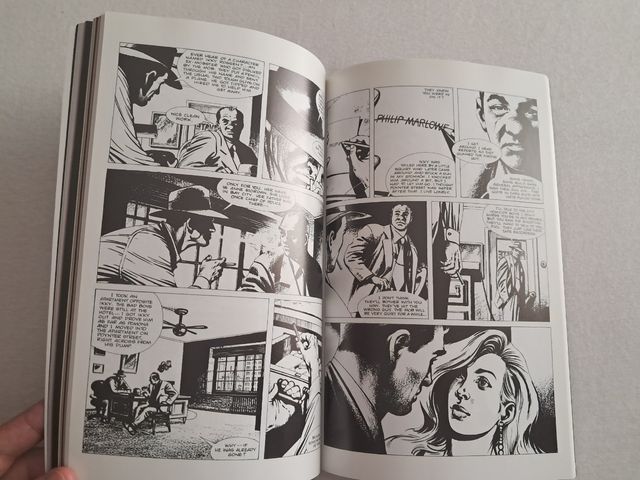 Raymond Chandler's Marlowe: Novela en inglés.