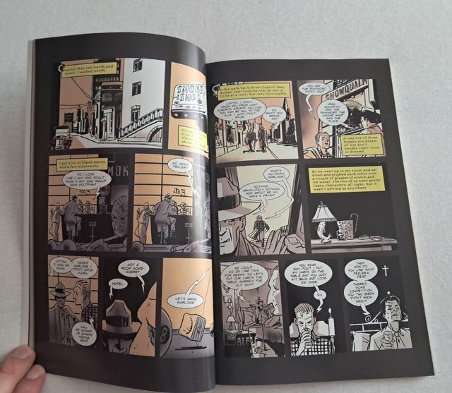 Raymond Chandler's Marlowe: Novela en inglés.