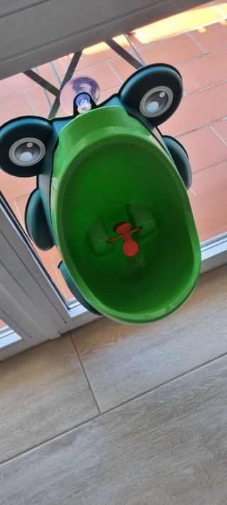 Orinal de Pared Infantil