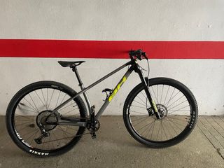 Bicicleta MTB BH Ultimate RC Carbon 