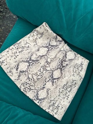 Mini Falda serpiente beige