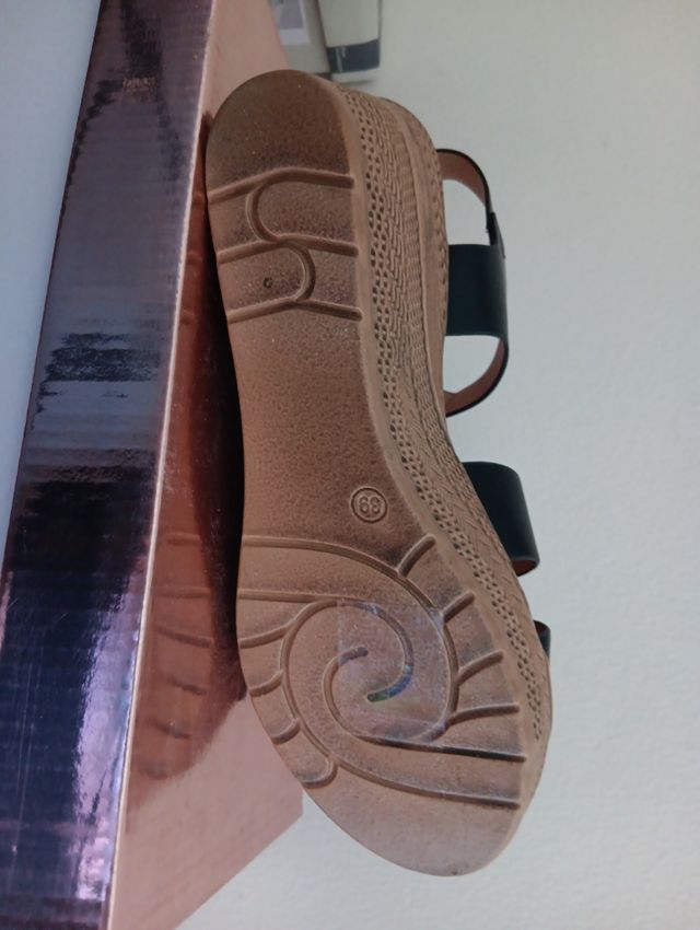 Sandalias cuña Renda negras