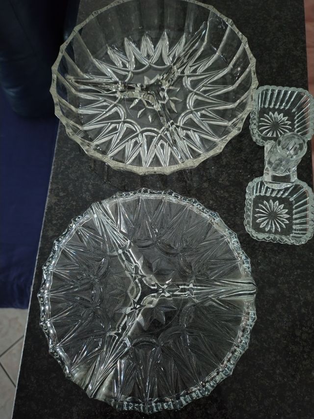 2 Antipastiere in cristallo +1 porta sale pepe