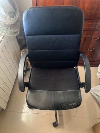 Silla oficina giratoria negra