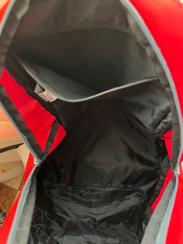 Mochila deportiva BSZ SPORT roja para atletismo