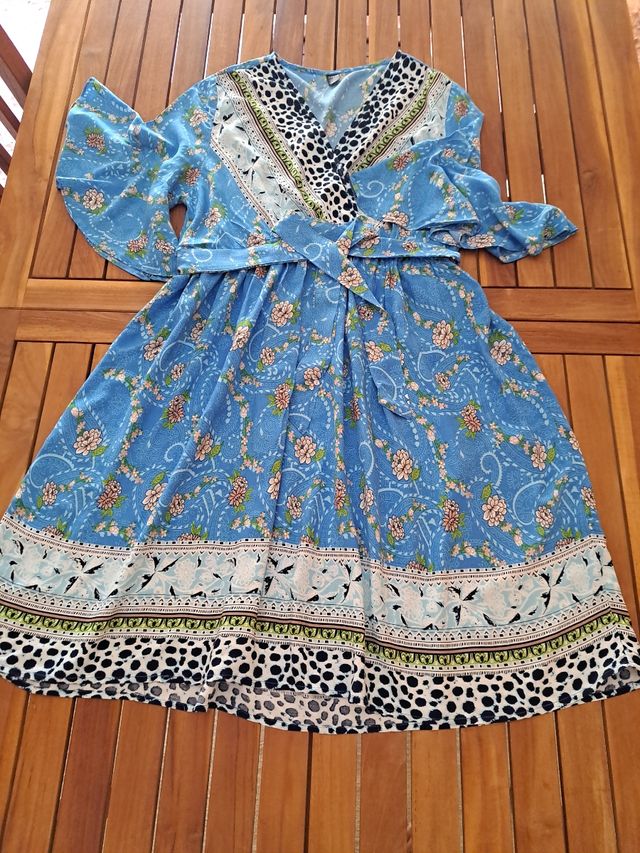 Vestido corto azul estampado talla L