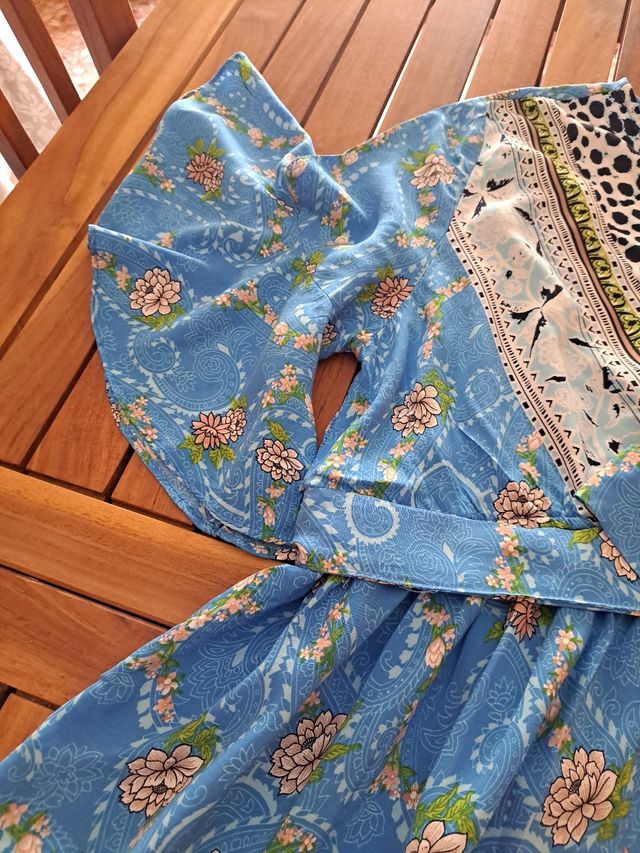 Vestido corto azul estampado talla L