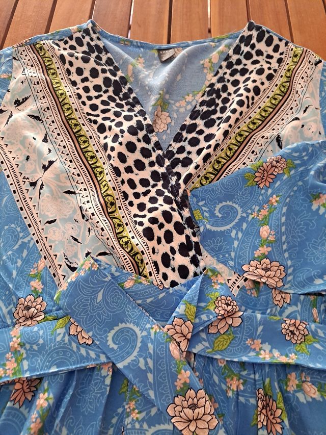 Vestido corto azul estampado talla L