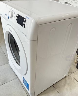 LAVADORA INDESIT DE 9 KILOS 