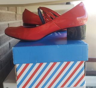 Merceditas rojas charol El Ganso