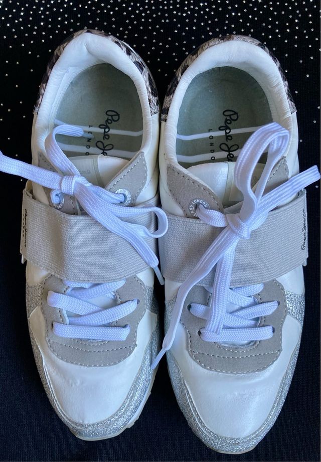 Zapatillas Pepe Jeans blancas y plateadas