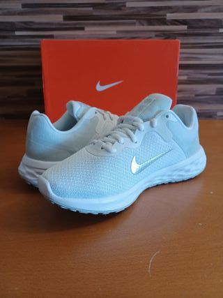 Nike Revolution 6 Nn, talla 37.5 plantilla 23.5cm,