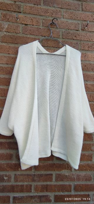 Chaqueta blanca de punto