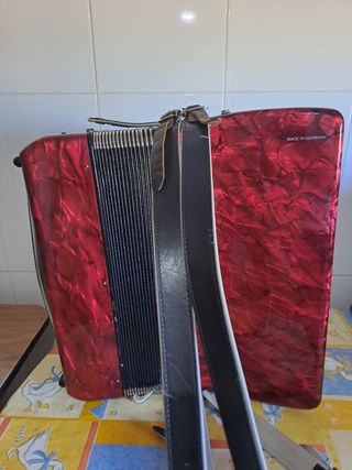 Acordeón Hohner Concerto III S rojo