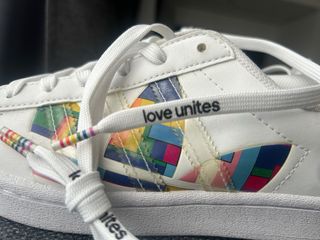 Adidas Superstar Pride - zapatillas blancas
