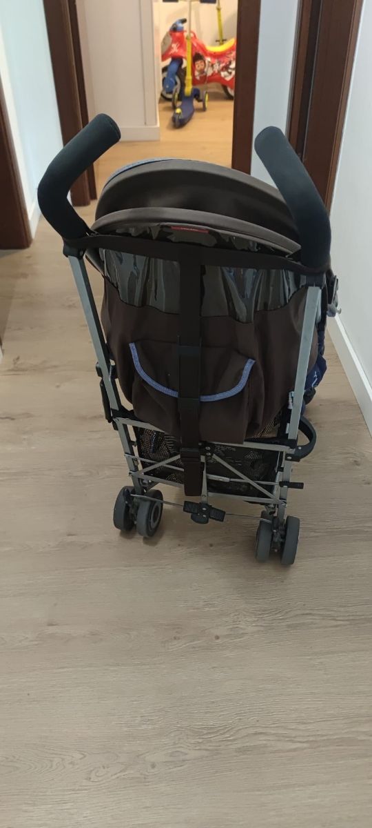 Silla paseo Maclaren ligera. 