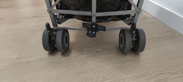 Silla paseo Maclaren ligera. 